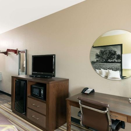 Super 8 By Wyndham Colorado City Eksteriør bilde
